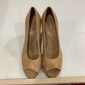 Aerosoles cork wedges - never worn! (Size 10)